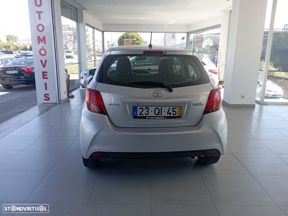 Toyota Yaris 1.4 D-4D Comfort - 4