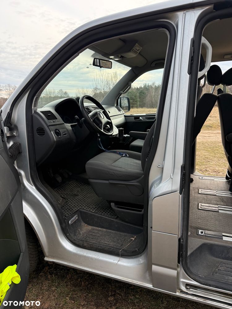 Volkswagen Multivan - 11