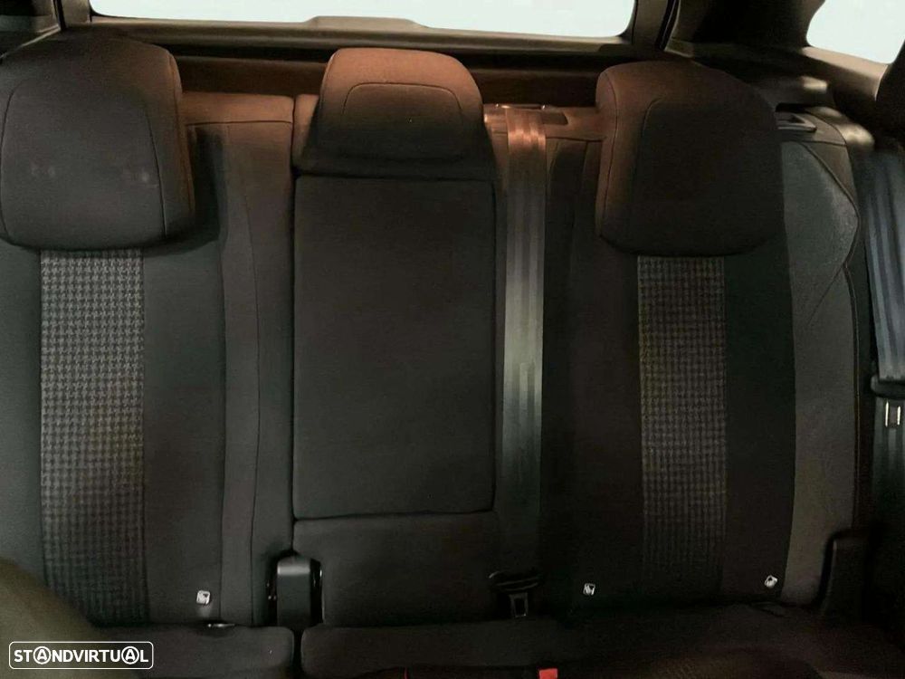 Peugeot 3008 - 18