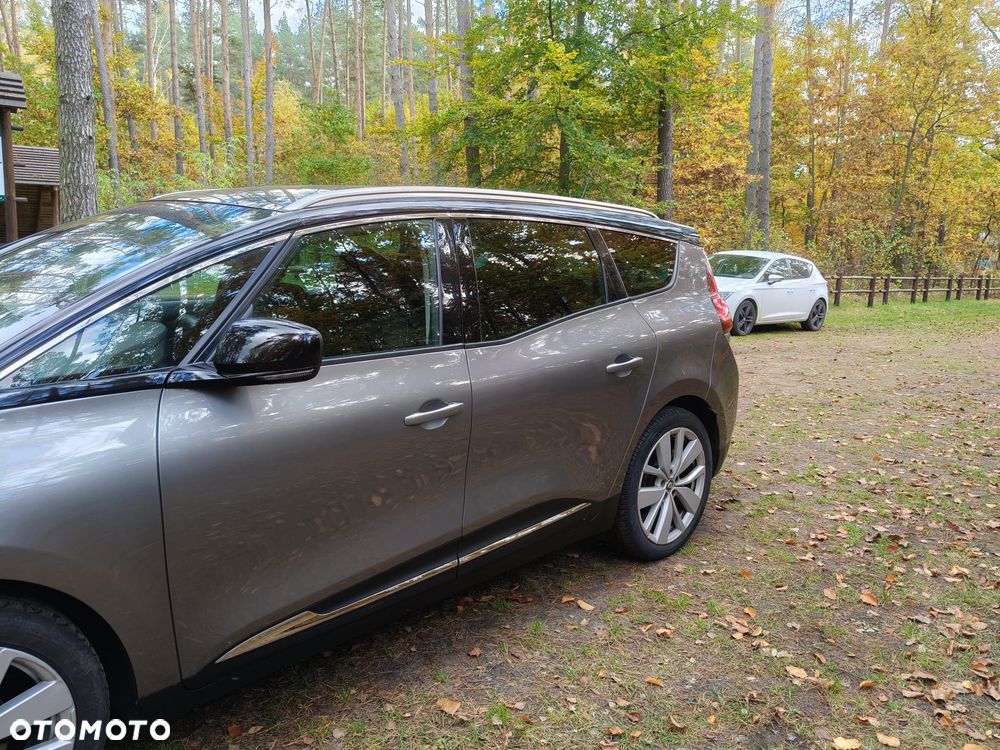 Renault Grand Scenic - 22