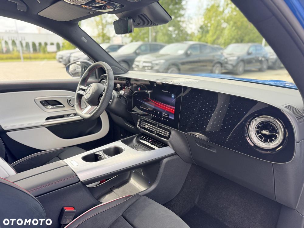 Mercedes-Benz GLB 200 mHEV 4-Matic 8G-eDCT - 17