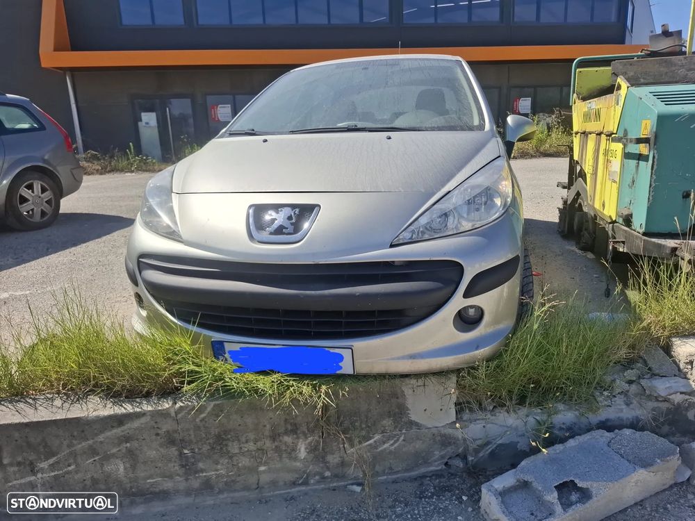 Peugeot 207 - 10