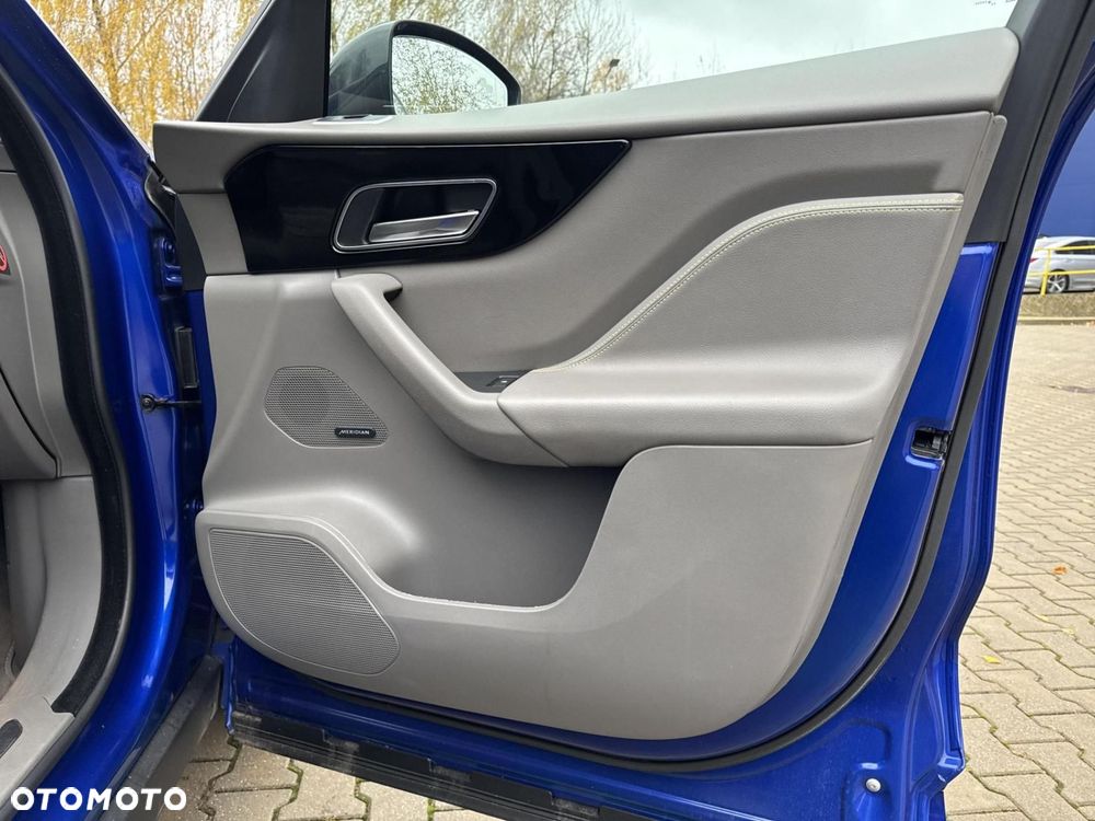 Jaguar F-Pace 2.0 i4P AWD R-Sport - 15