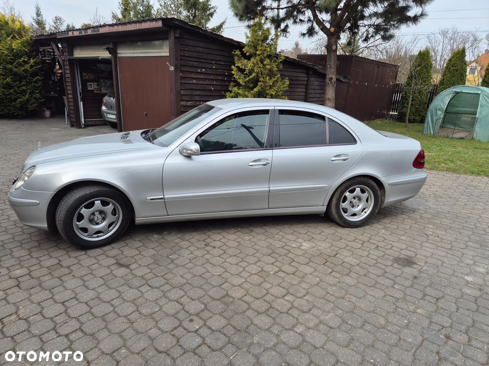 Mercedes-Benz Klasa E 220 CDI T Classic - 3