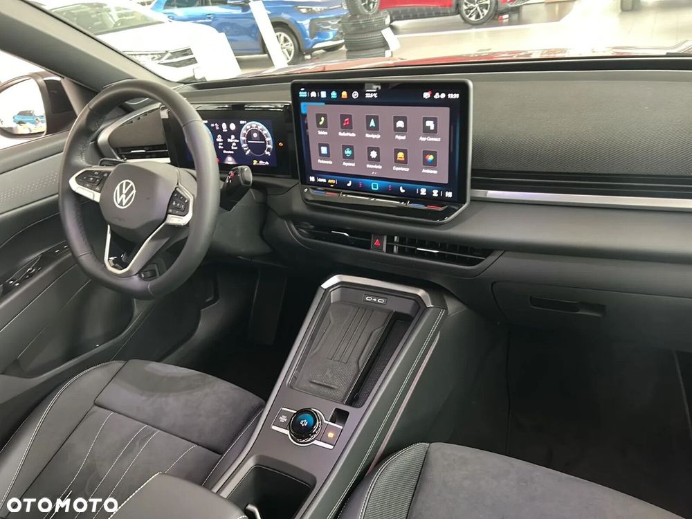 Volkswagen T-Roc - 12
