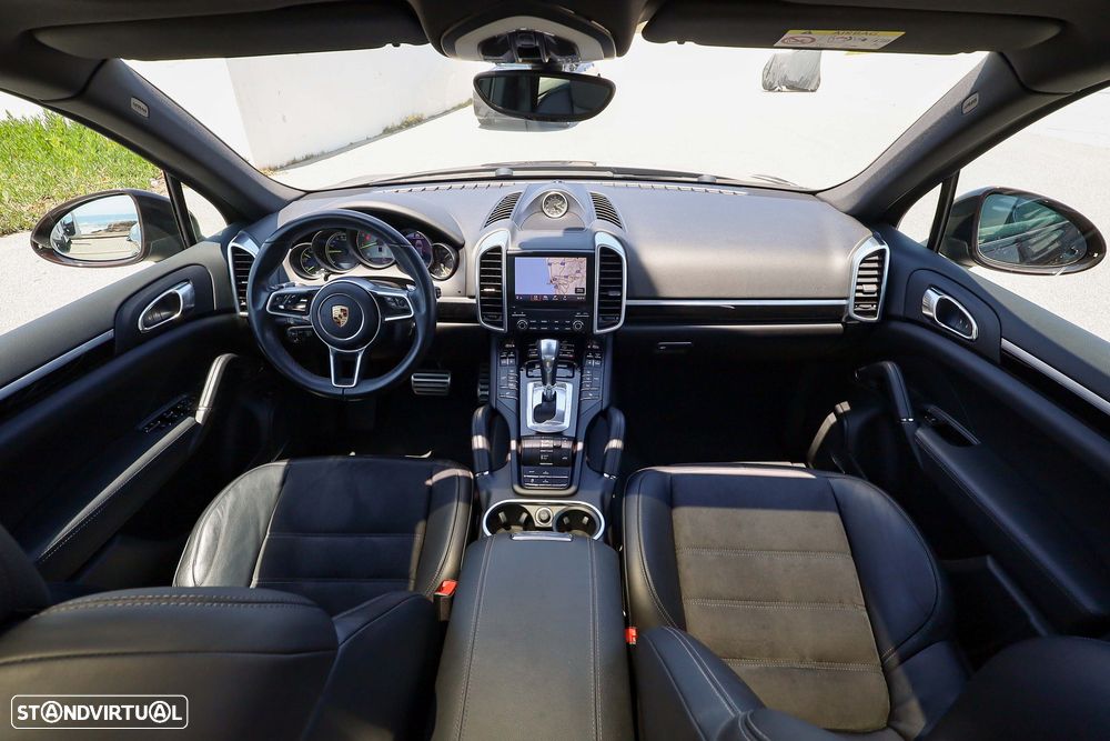 Porsche Cayenne - 13