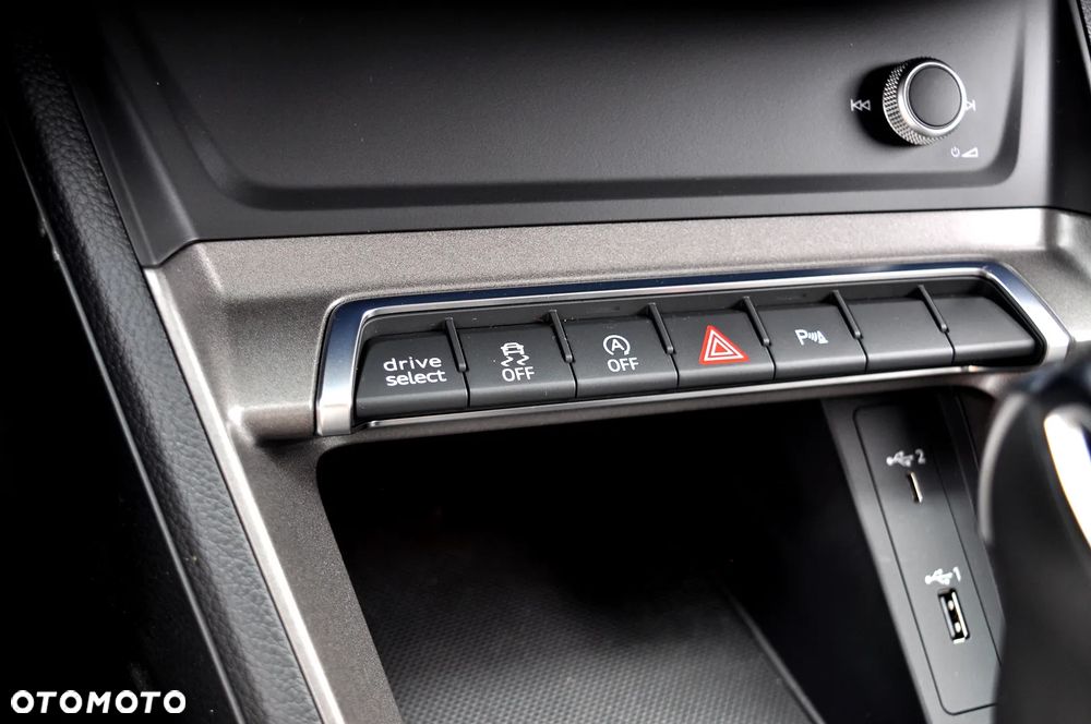 Audi Q3 Sportback 35 TDI quattro S tronic S line - 29