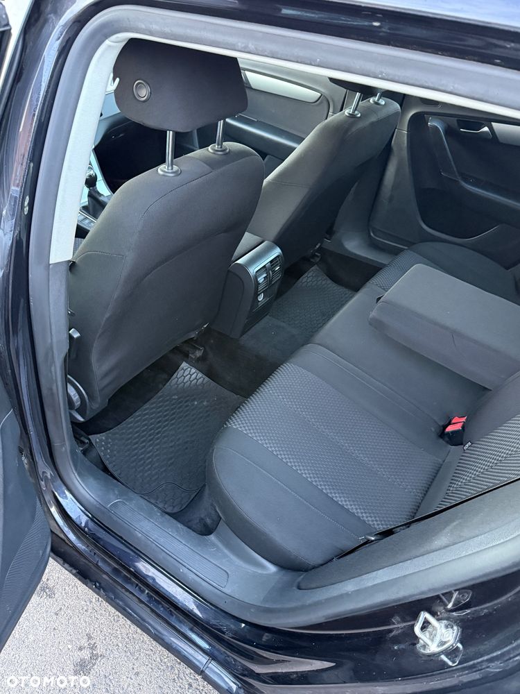 Volkswagen Passat 1.6 TDI BlueMotion - 11