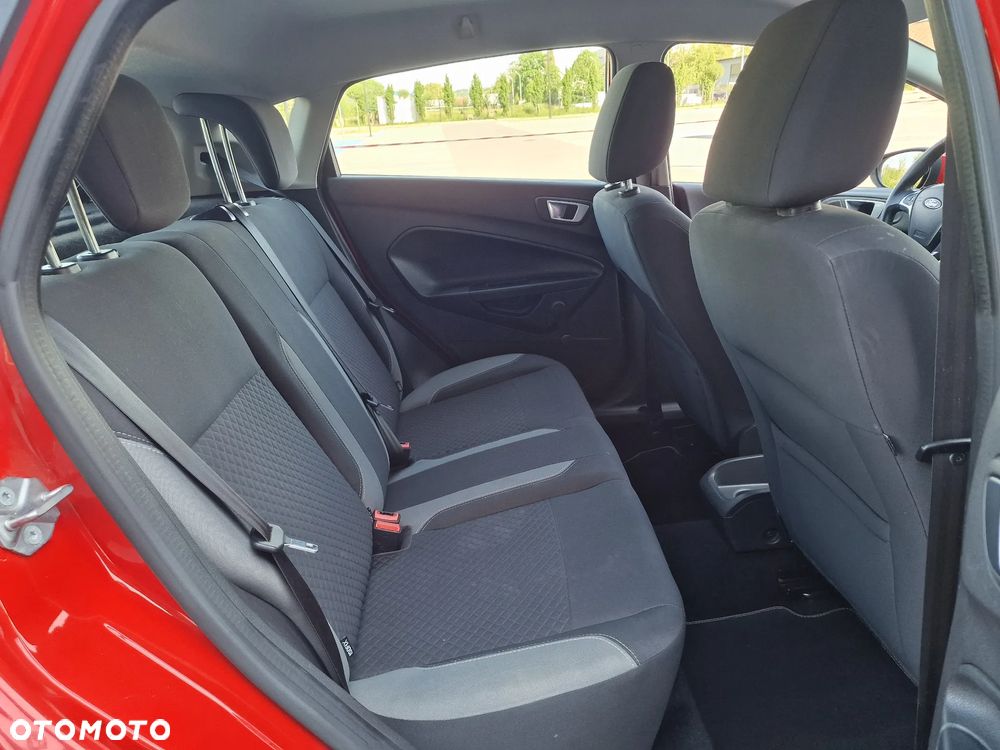 Ford Fiesta - 22