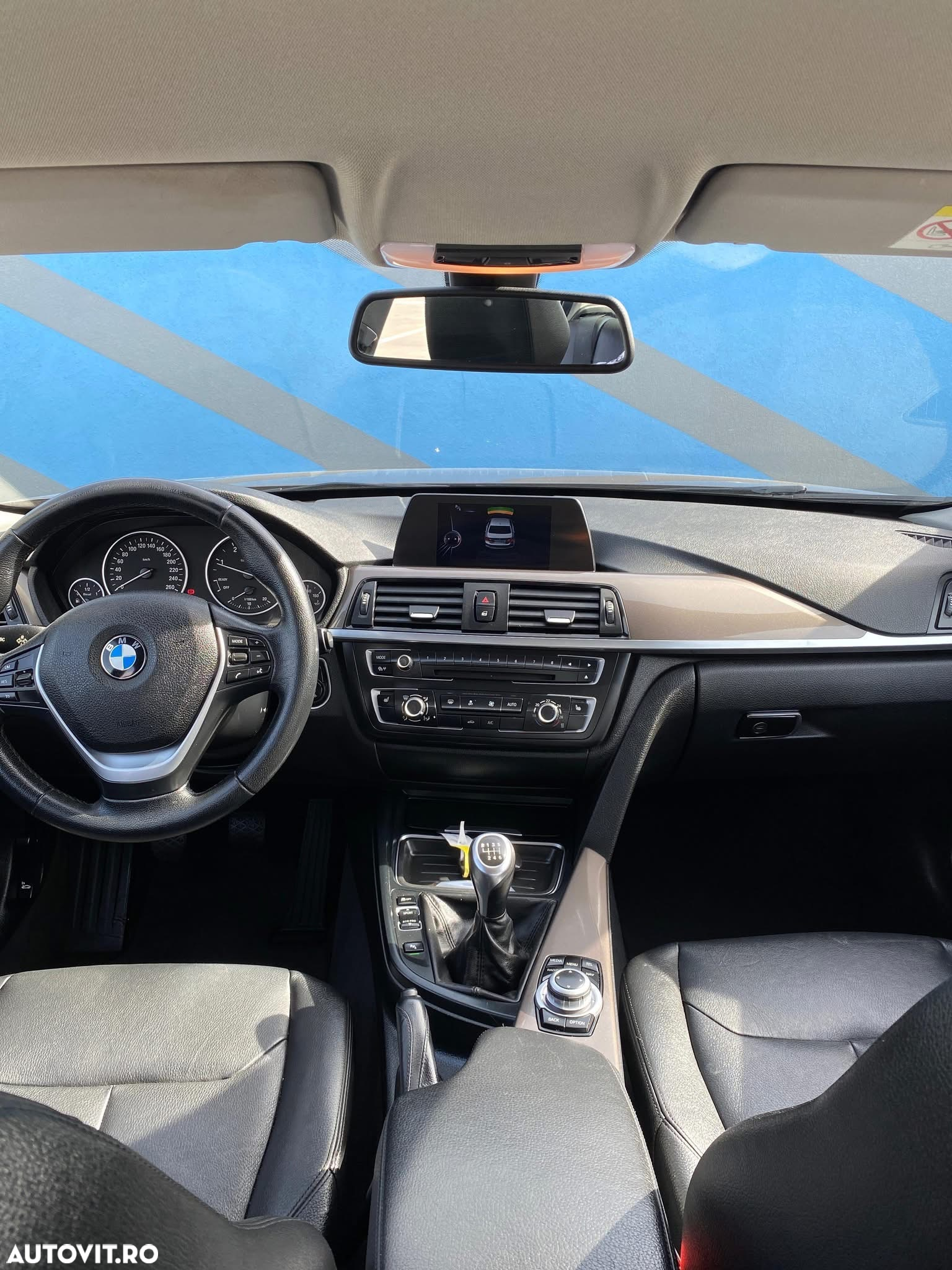 BMW Seria 3 318d - 8