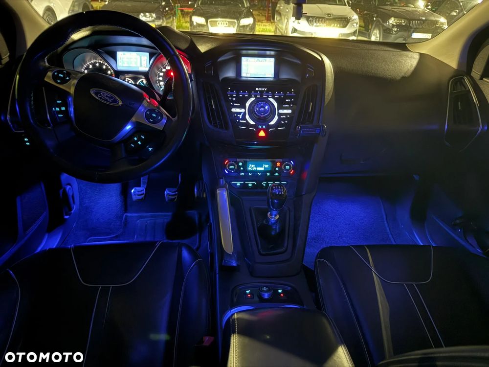 Ford Focus - 40