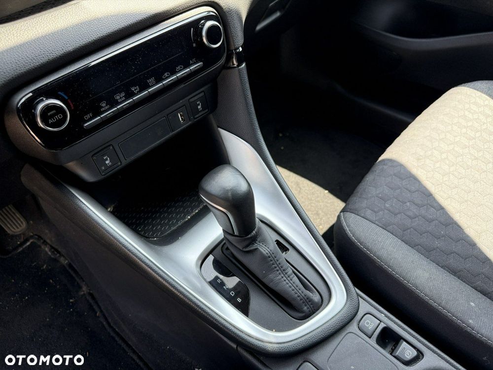 Toyota Yaris - 31