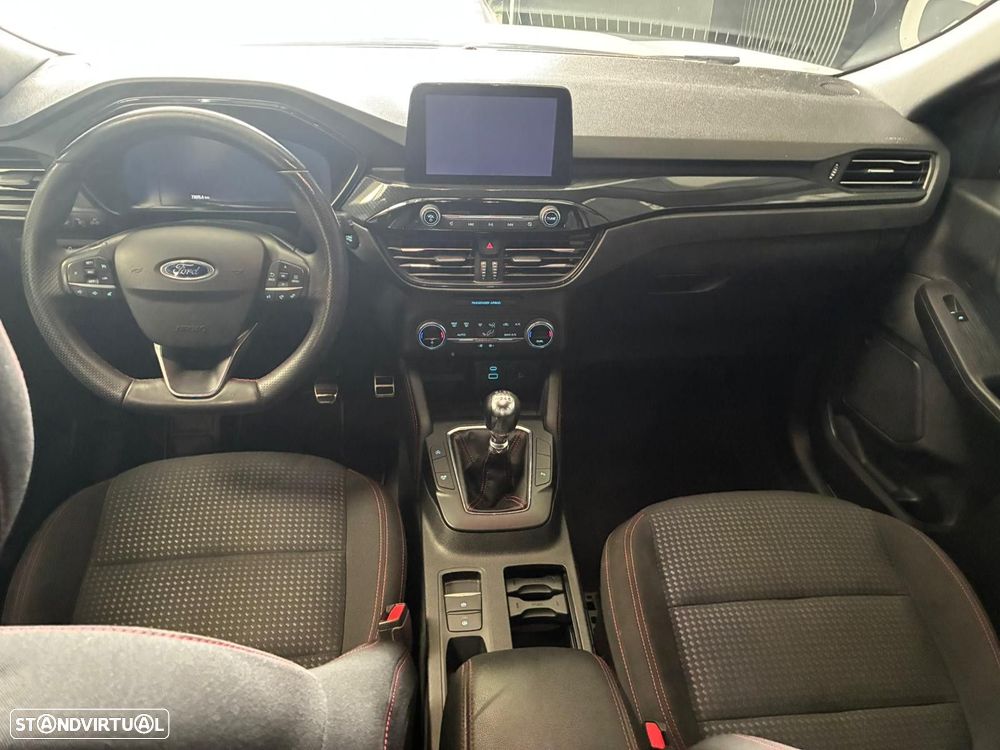 Ford Kuga 1.5 EcoBoost ST-Line - 33