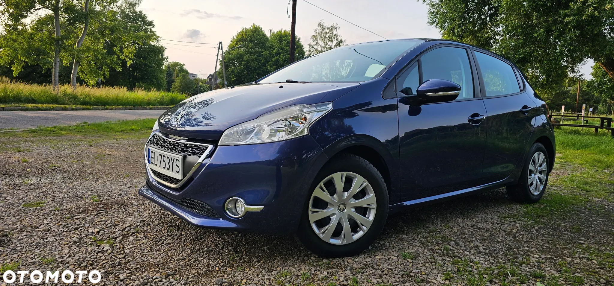 Peugeot 208 - 5