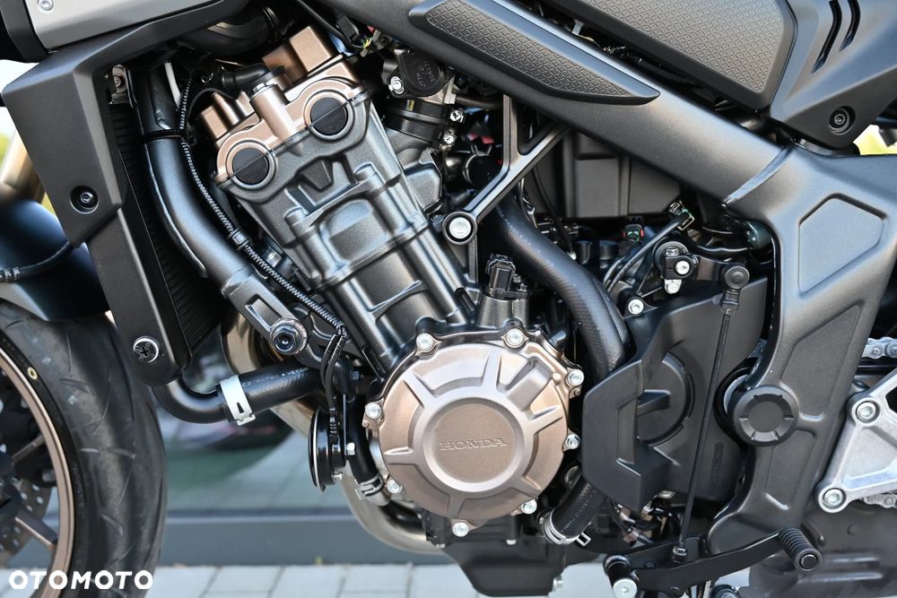Honda CB - 11