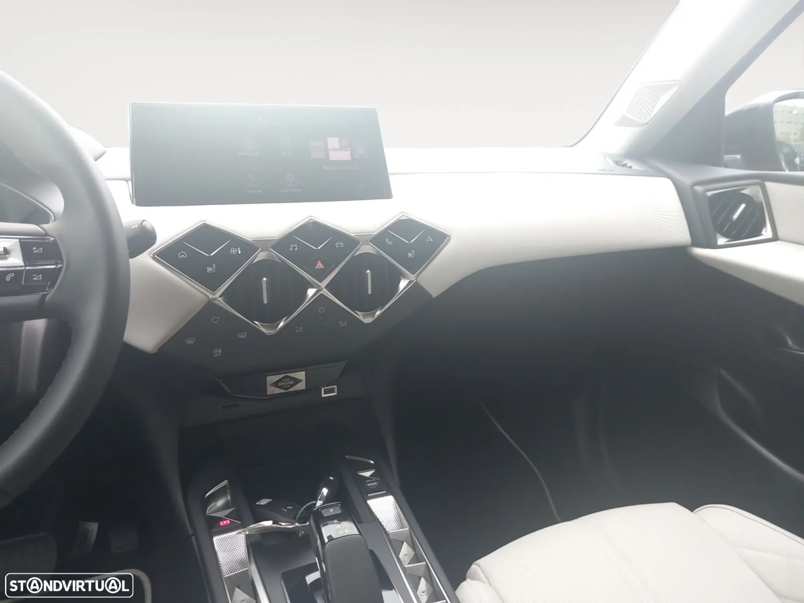 DS DS3 E-Tense Esprit de Voyage - 12