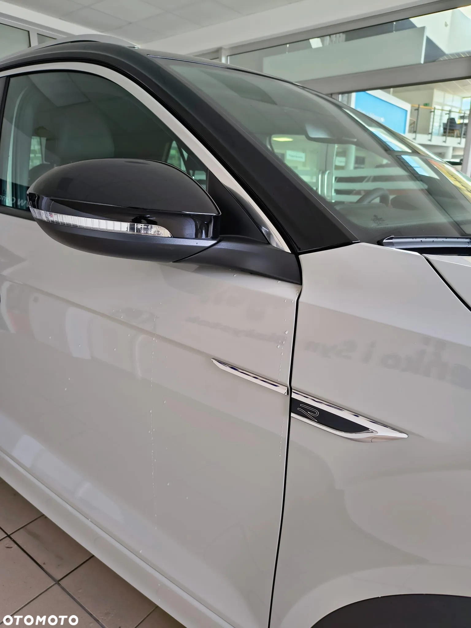 Volkswagen T-Roc 1.5 TSI R-Line Plus DSG - 2