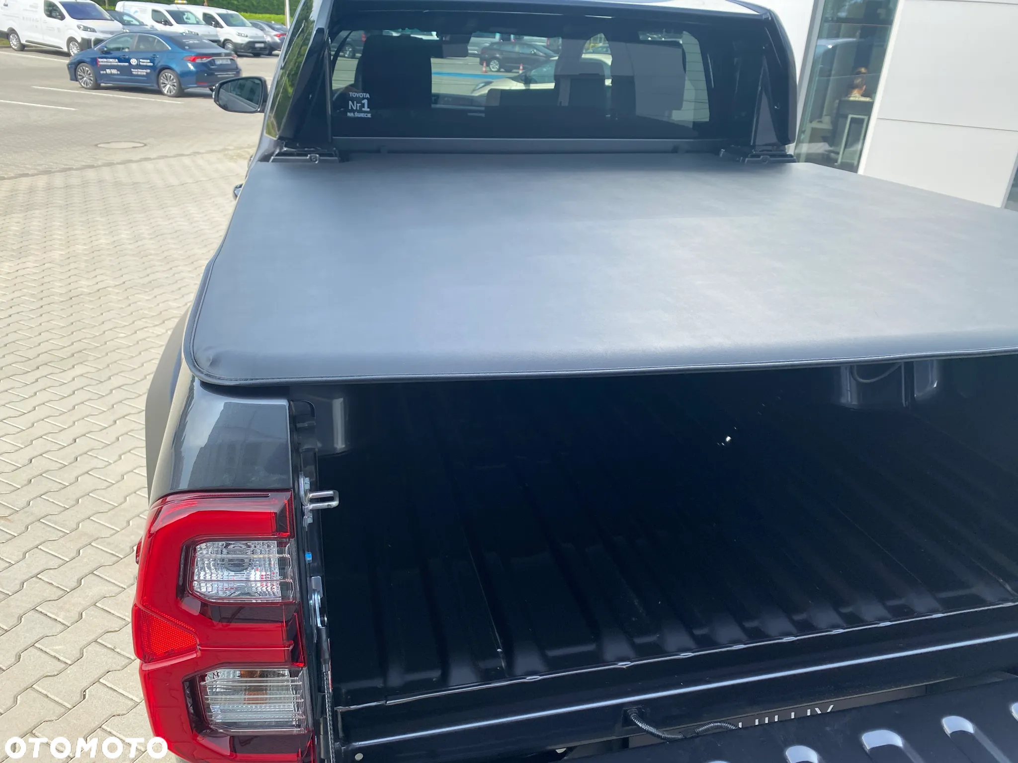 Toyota Hilux 2.8 D-4D Double Cab GR Sport II 4x4 - 13