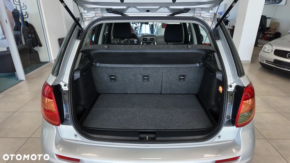 Suzuki SX4 1.6 Premium - 15