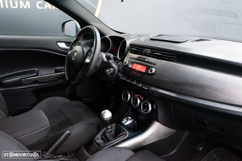 Alfa Romeo Giulietta 1.6 JTDM Veloce - 6