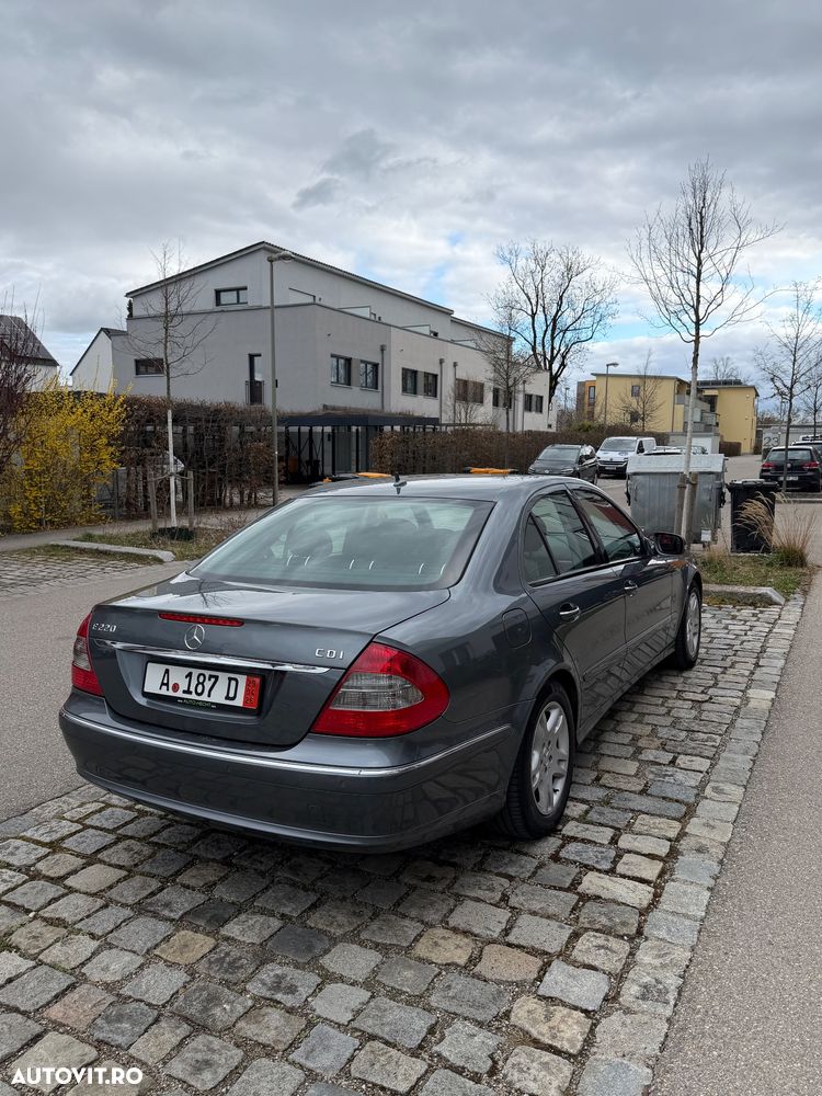 Mercedes-Benz E 220 CDI Automatik Elegance DPF - 2