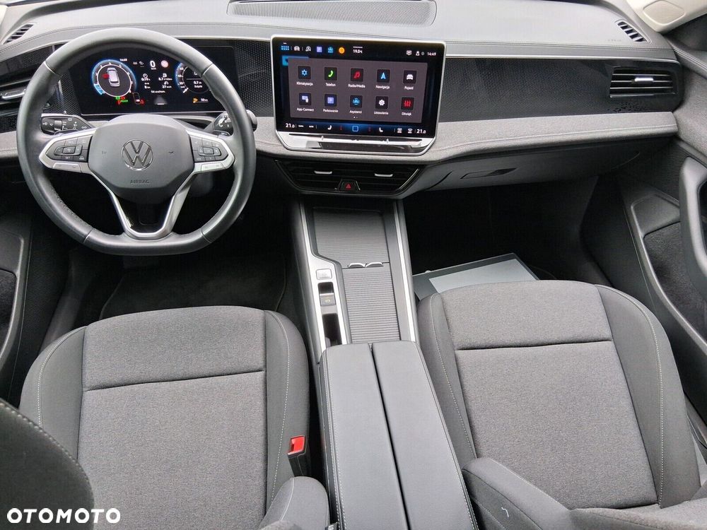 Volkswagen Passat - 22