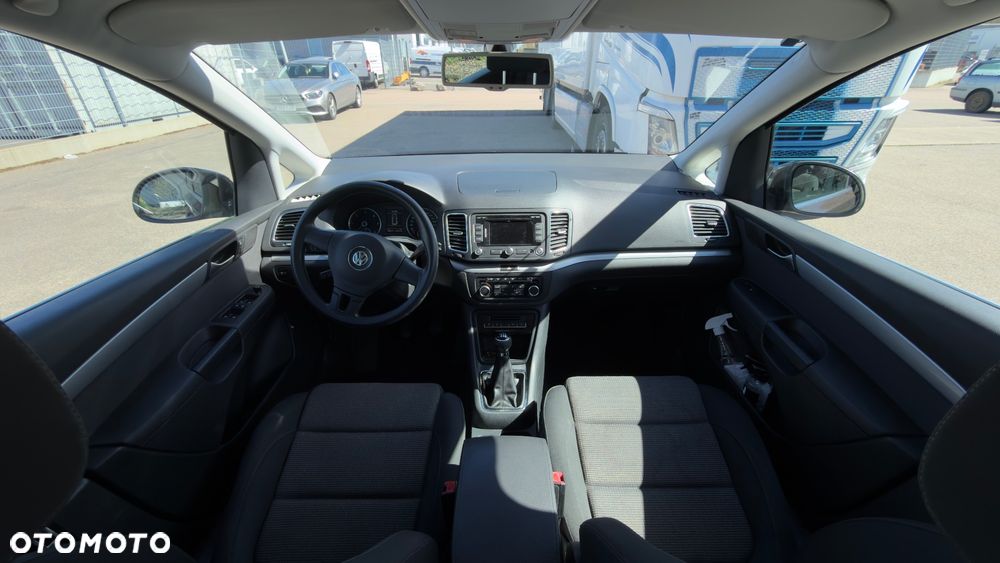 Volkswagen Sharan 2.0 TDI DPF BlueMotion Comfortline - 27