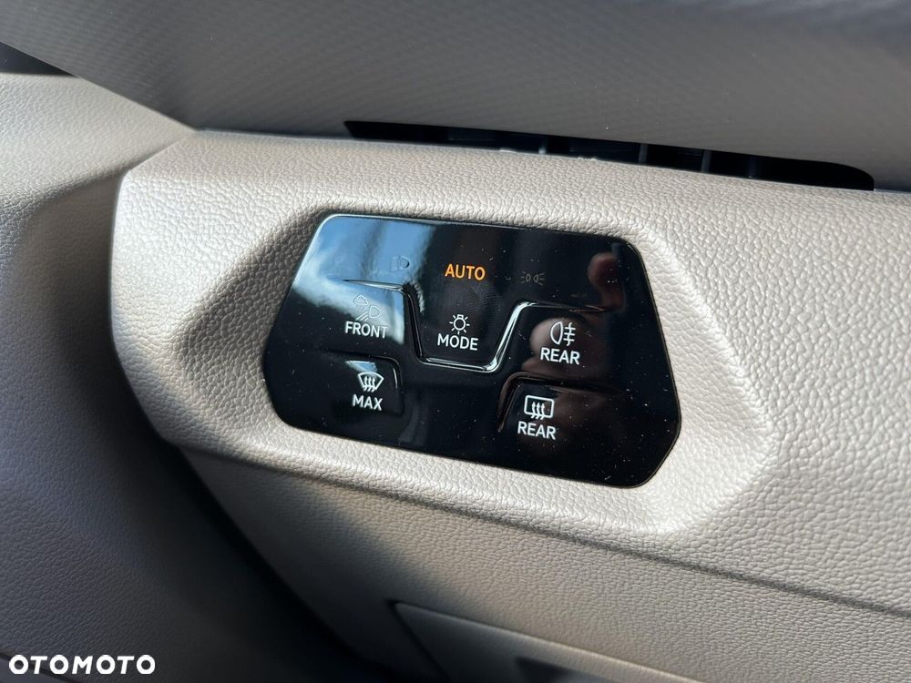Volkswagen Multivan 2.0 TDI L2 Family DSG - 32
