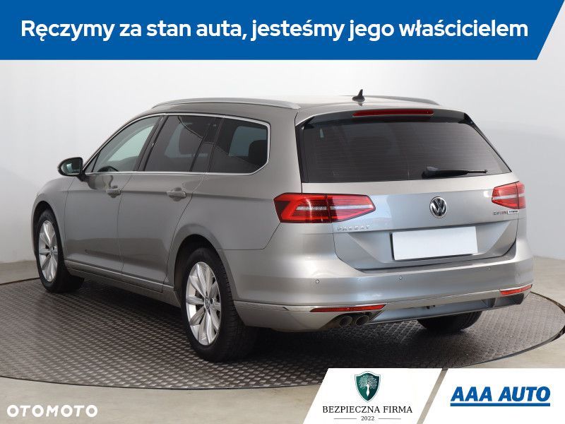 Volkswagen Passat - 5