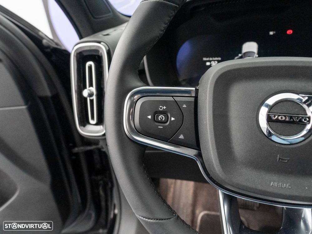 Volvo XC 40 Recharge Core - 22