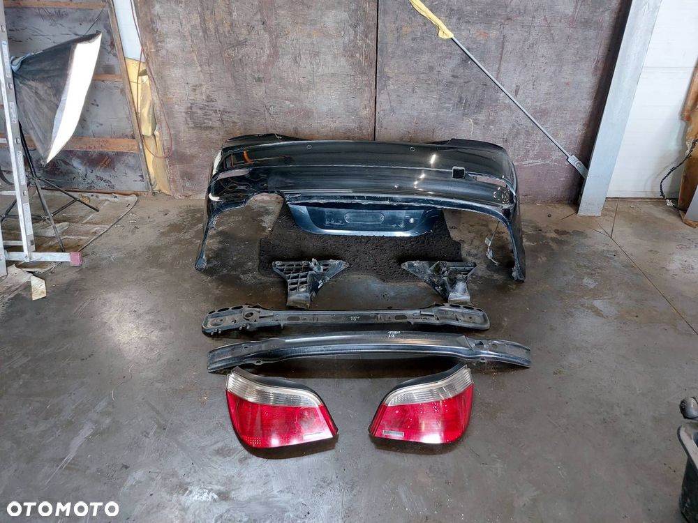 KOMPLETNY TYŁ BMW E60 530D SEDAN - 1