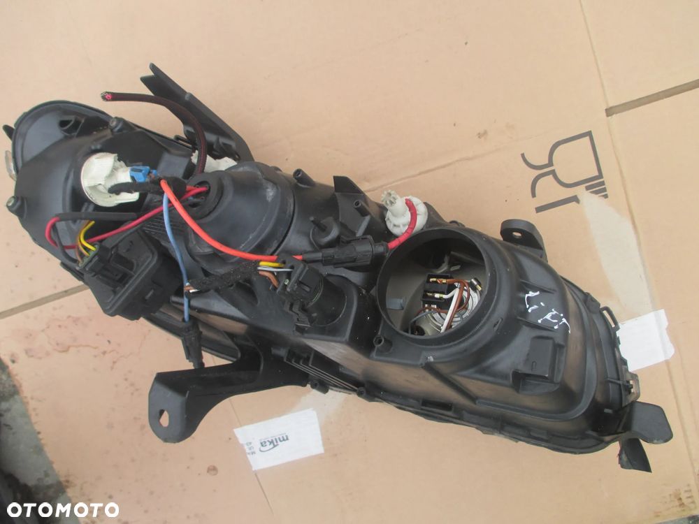 Lampa lewa OMEGA b lift  HELLA EUROPA - 3