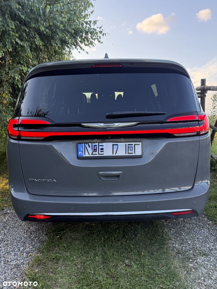 Chrysler Pacifica - 15