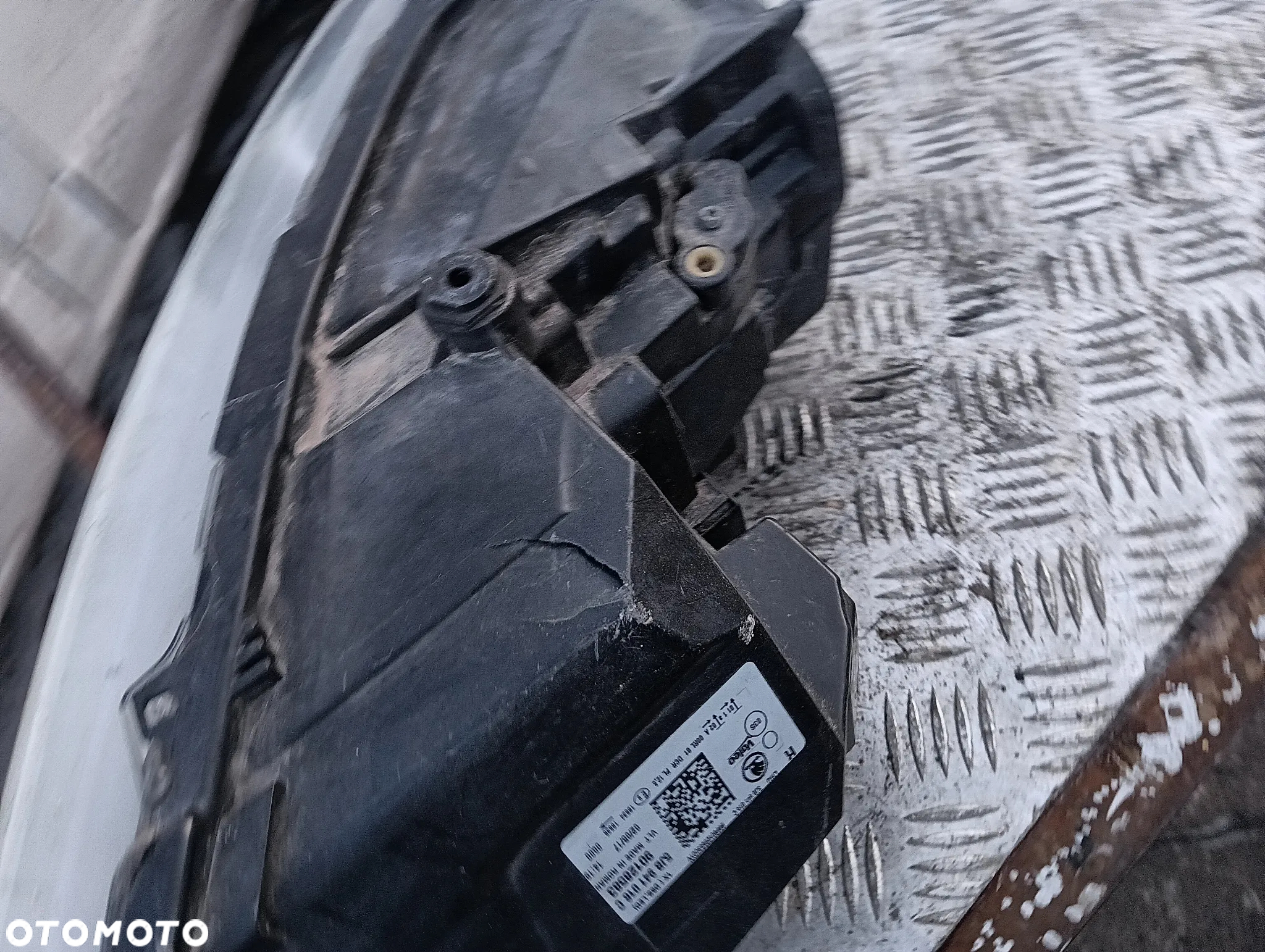 skoda rapid lift xenon lampa przod przednia prawa 5jb941016c - 6