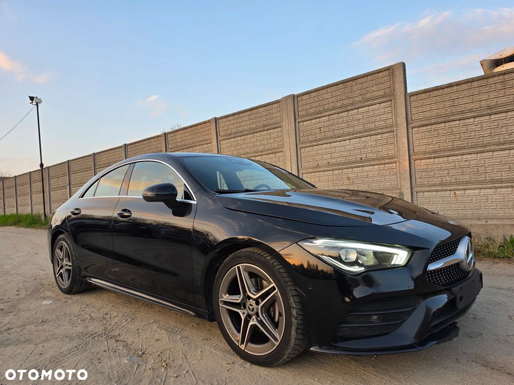 Mercedes-Benz CLA 180 AMG Line - 1