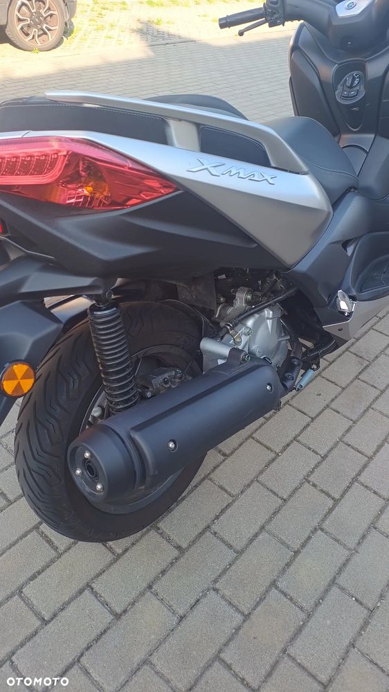 Yamaha X-max - 4