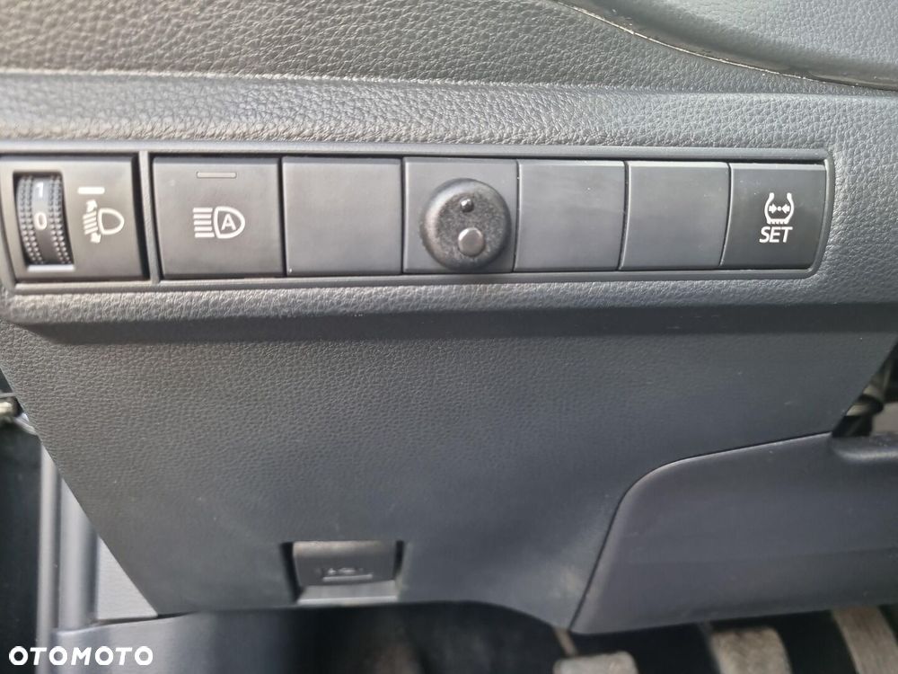 Toyota Corolla 1.5 Active - 22