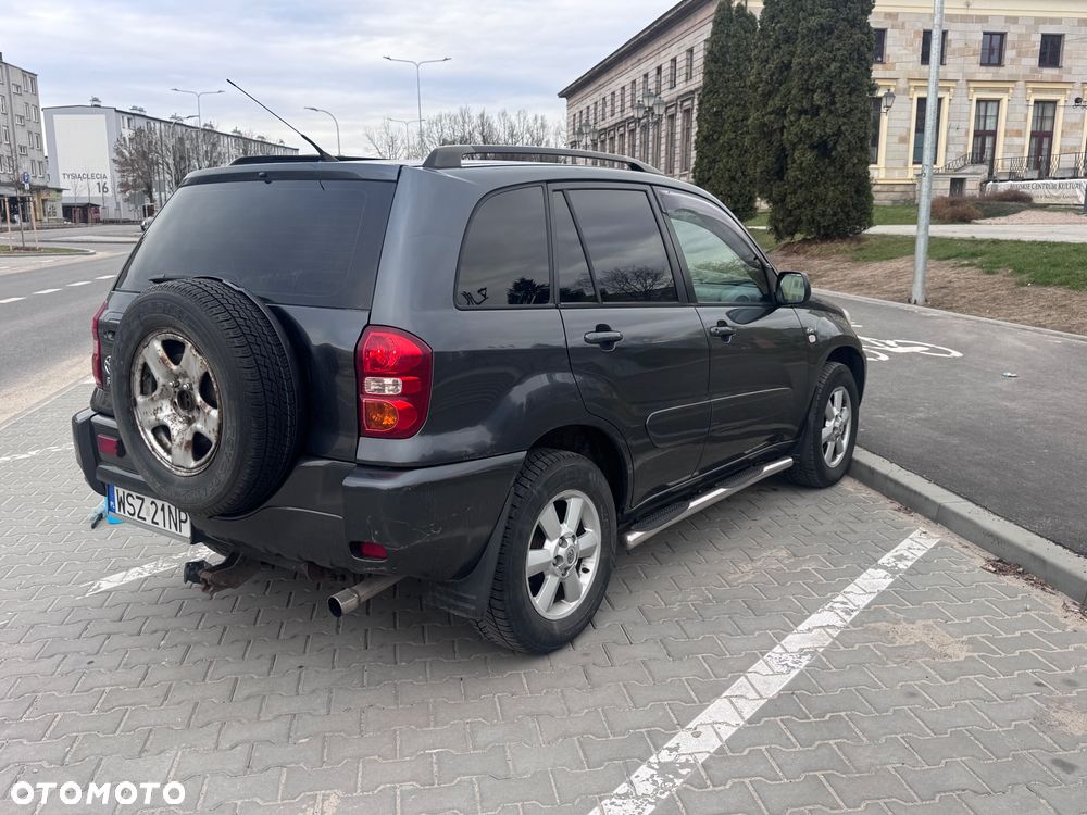 Toyota RAV4 2.0 D-4D 4x4 - 2