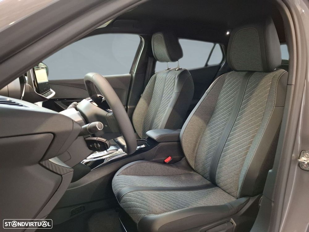 Peugeot 2008 1.2 Hybrid Allure e-DCS6 - 11