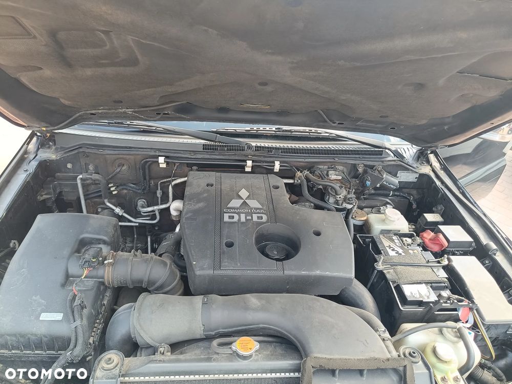 Mitsubishi Pajero 3.2 DID Intense - 11
