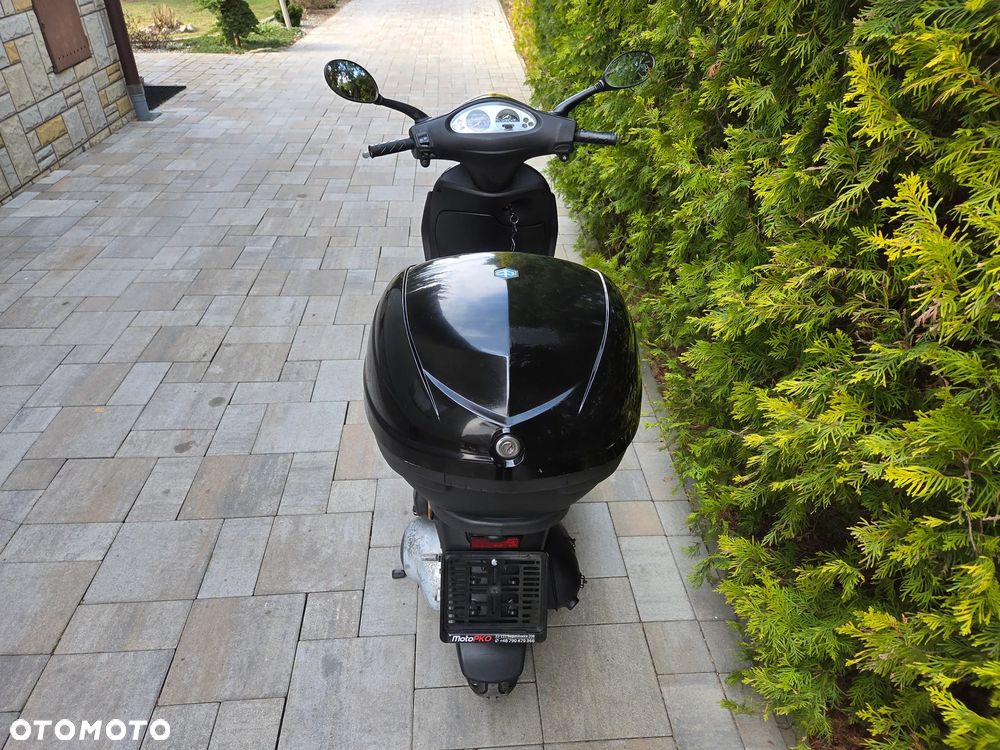 Piaggio FLY - 9