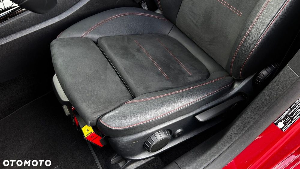 Mercedes-Benz CLA - 13