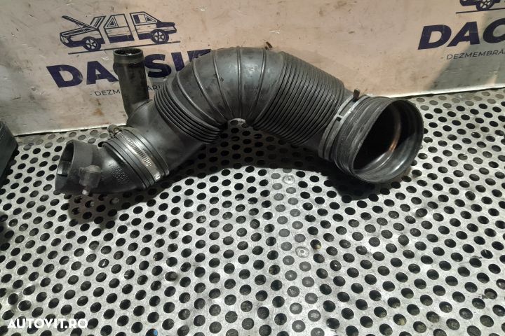 Tubulatura admisie aer 3C0129654P 3C0129654P Volkswagen VW Passat B7 - 2