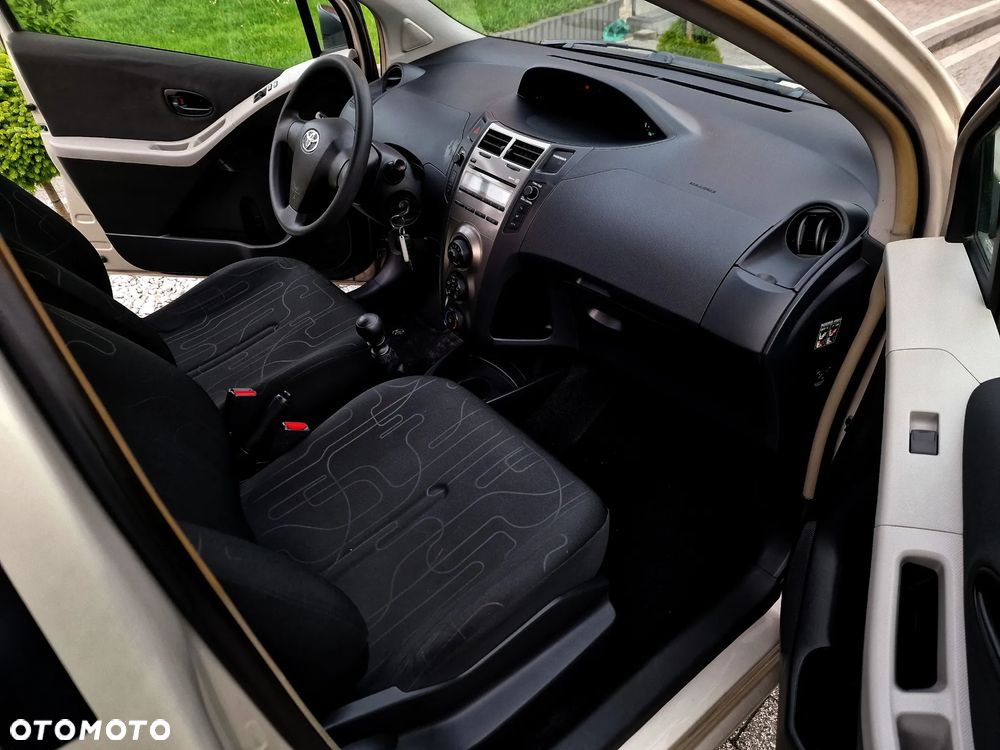Toyota Yaris 1.33 Sol - 5