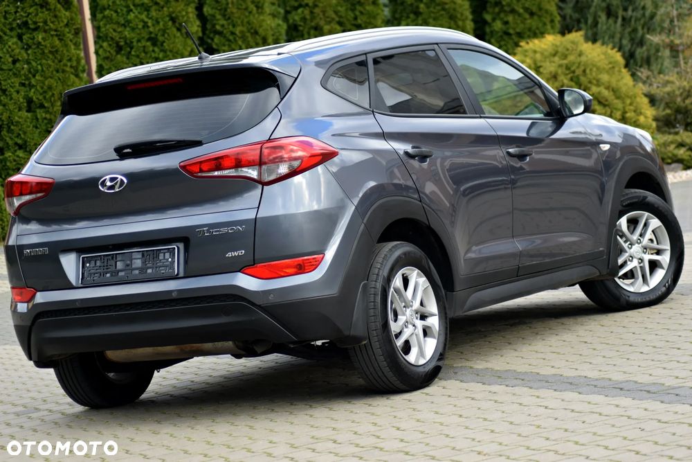 Hyundai Tucson 2.0 CRDI 4WD Automatik Premium - 24