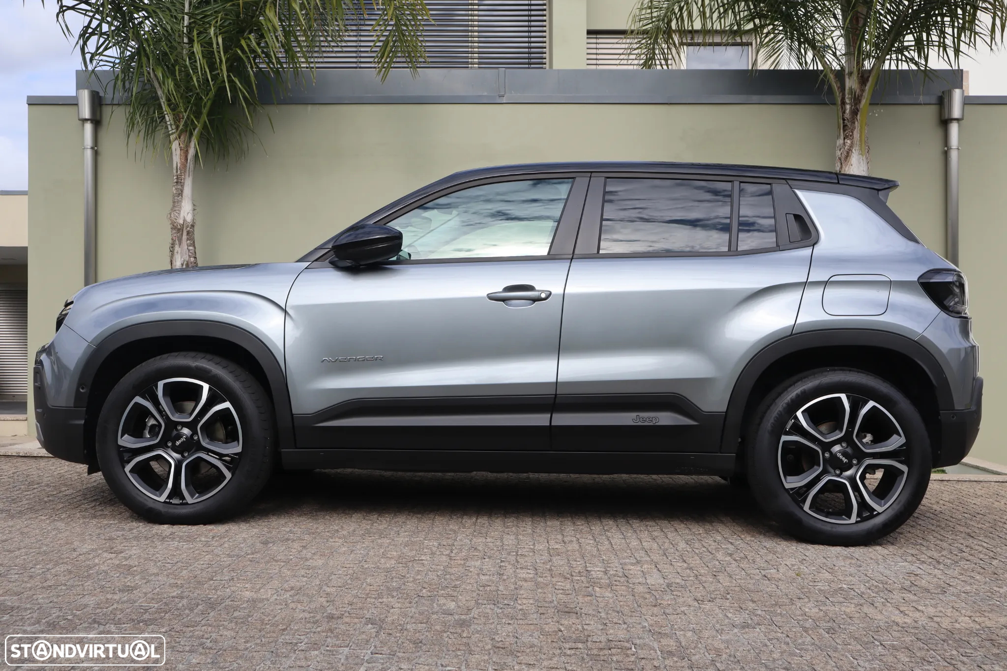 Jeep Avenger Summit - 40