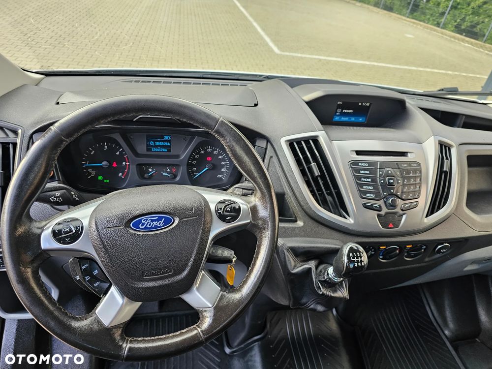 Ford Transit - 12
