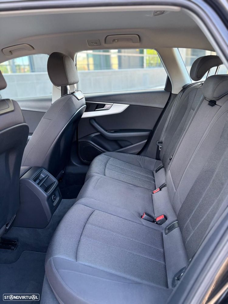 Audi A4 Avant 2.0 TDI - 13
