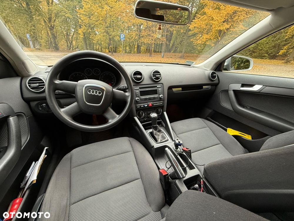 Audi A3 Sportback 1.6 Attraction - 5