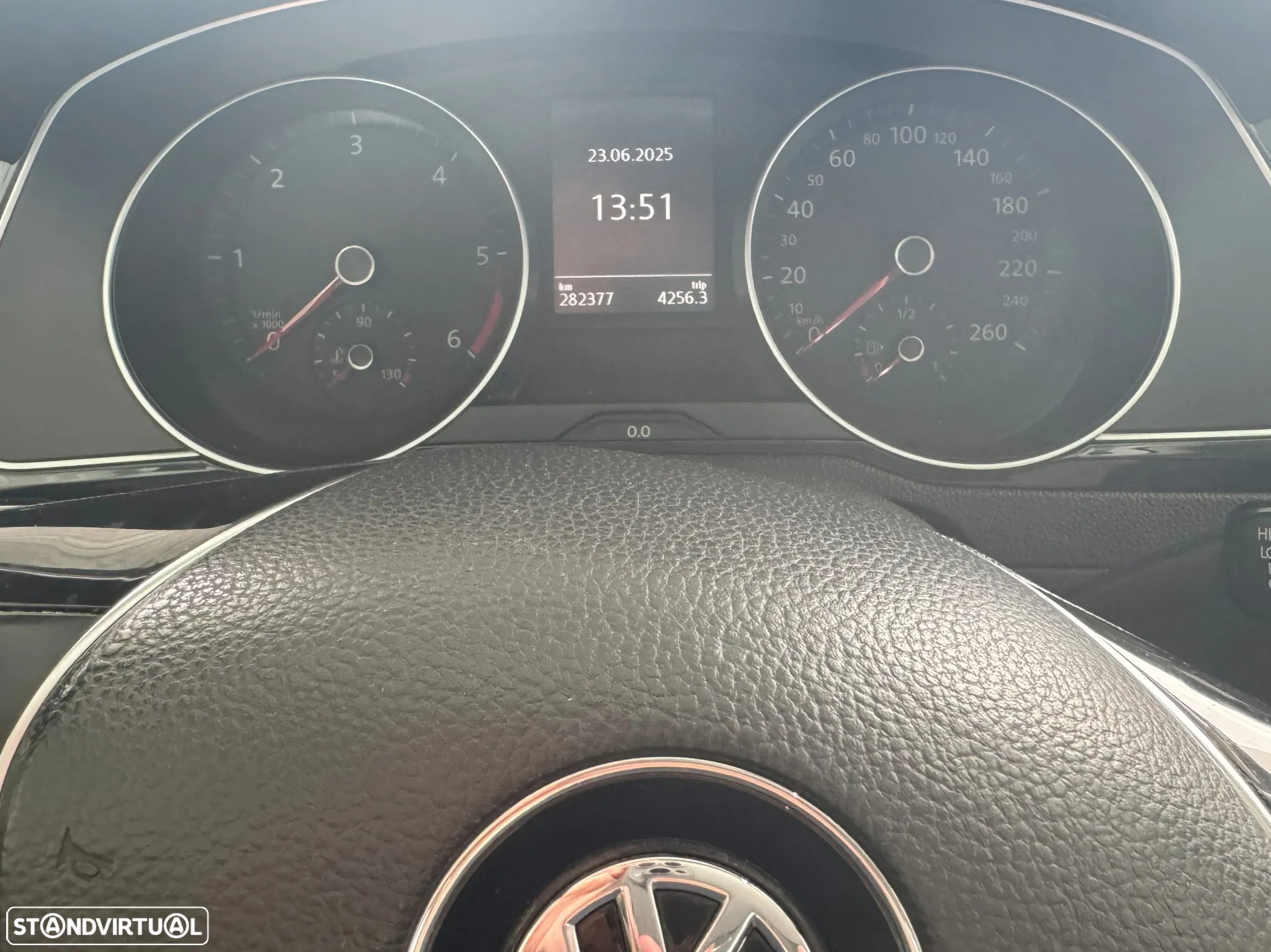 VW Passat 2.0 TDI Confortline - 12